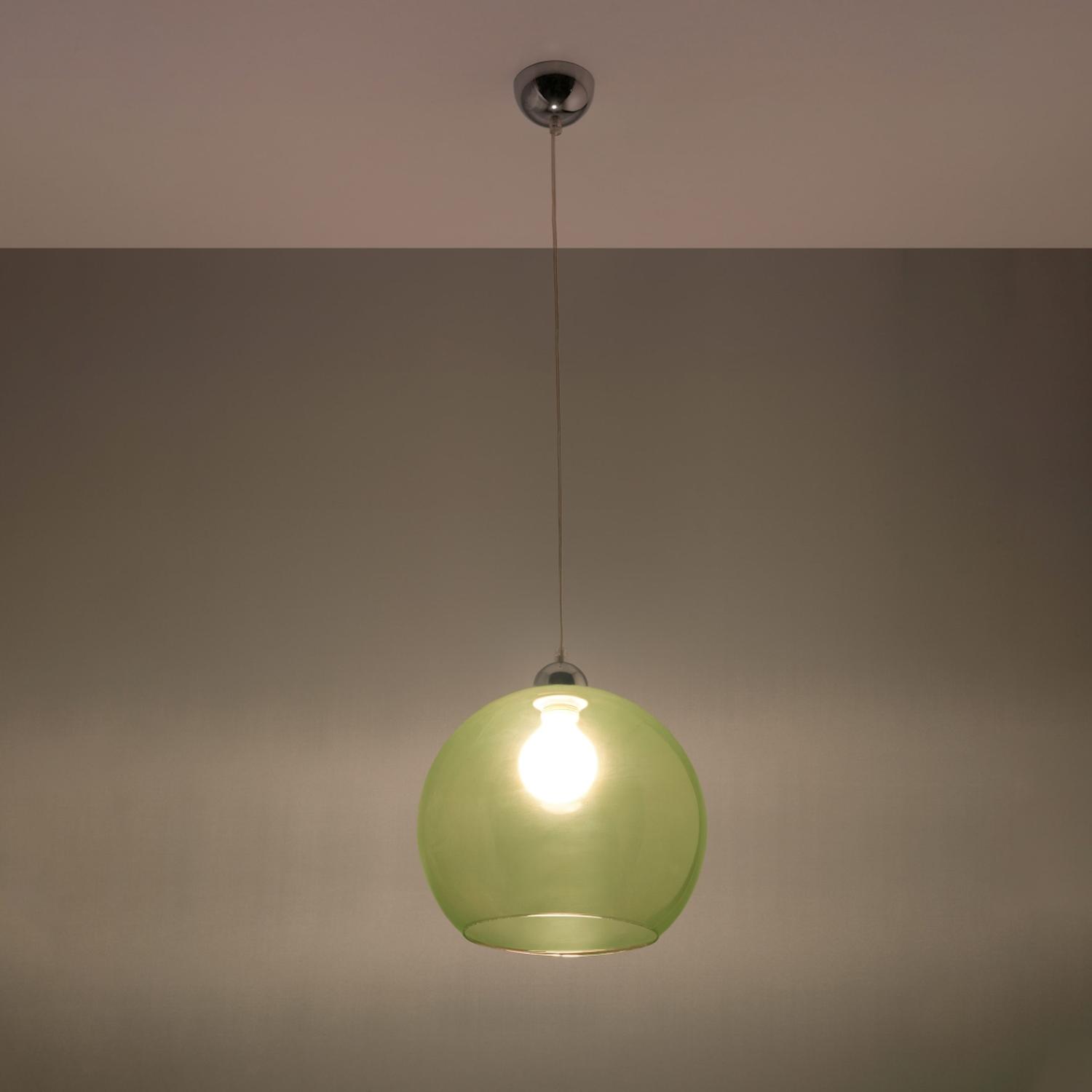 lámpara colgante BALL verde: una pieza única que combina diseño moderno con un vibrante tono verde, perfecta para iluminar y dar vida a cualquier espacio de tu hogar.