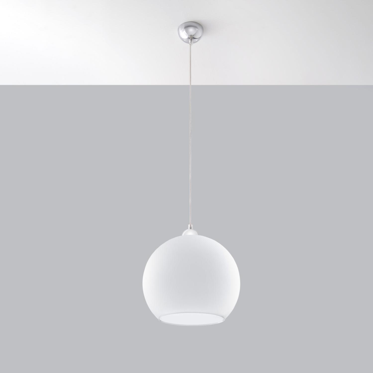 lámpara colgante BALL blanca: Elegante y minimalista, ideal para iluminar y decorar cualquier espacio. Su diseño moderno la convierte en el centro de atención en tu hogar.