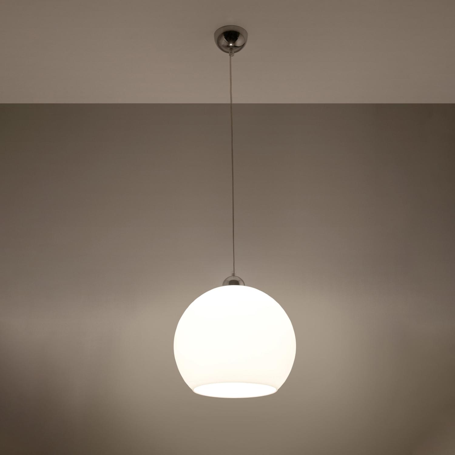 lámpara colgante BALL blanca: Elegante y minimalista, ideal para iluminar y decorar cualquier espacio. Su diseño moderno la convierte en el centro de atención en tu hogar.