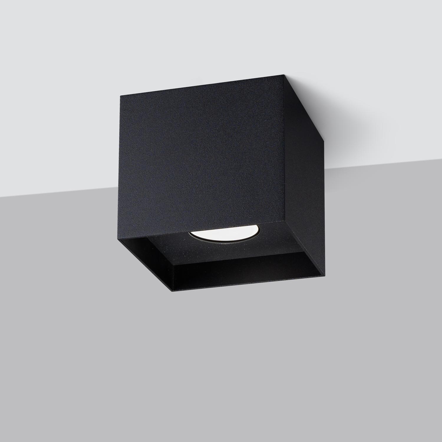 lámpara de techo HATI negra: diseño moderno y elegante, perfecta para iluminar y decorar cualquier espacio. Ideal para añadir un toque sofisticado y contemporáneo a tu hogar.