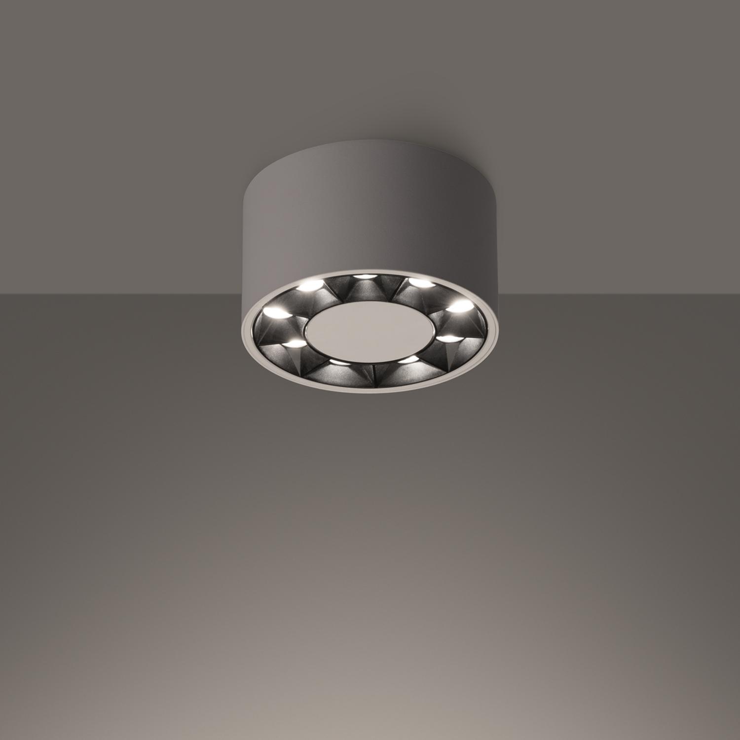 lámpara de techo DIO LED blanca, ideal para iluminar con estilo. Su diseño contemporáneo ofrece luz cálida y eficiencia energética, perfecta para cualquier habitación de tu hogar.