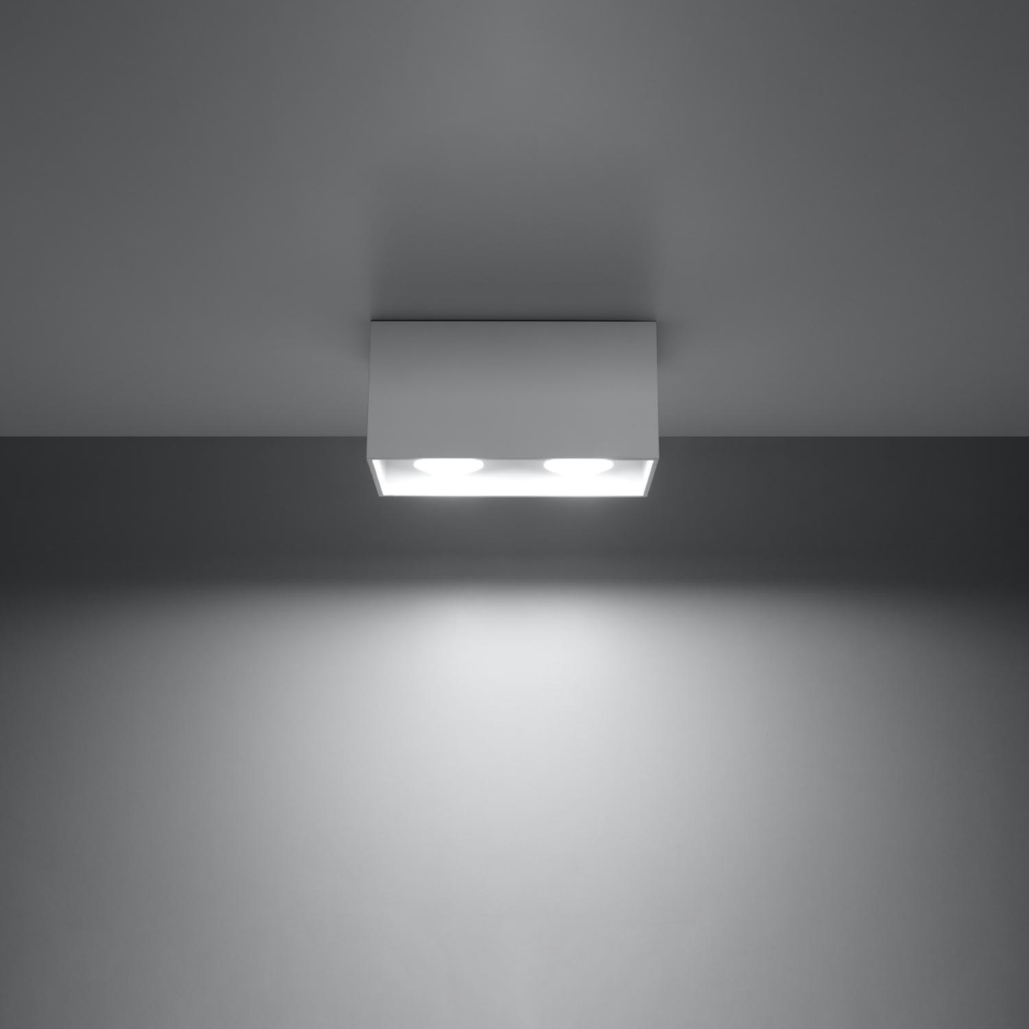 plafón QUAD blanco: un diseño moderno y elegante que ilumina tus espacios con estilo. Ideal para cualquier habitación, su luz suave transforma ambientes, creando calidez y confort.