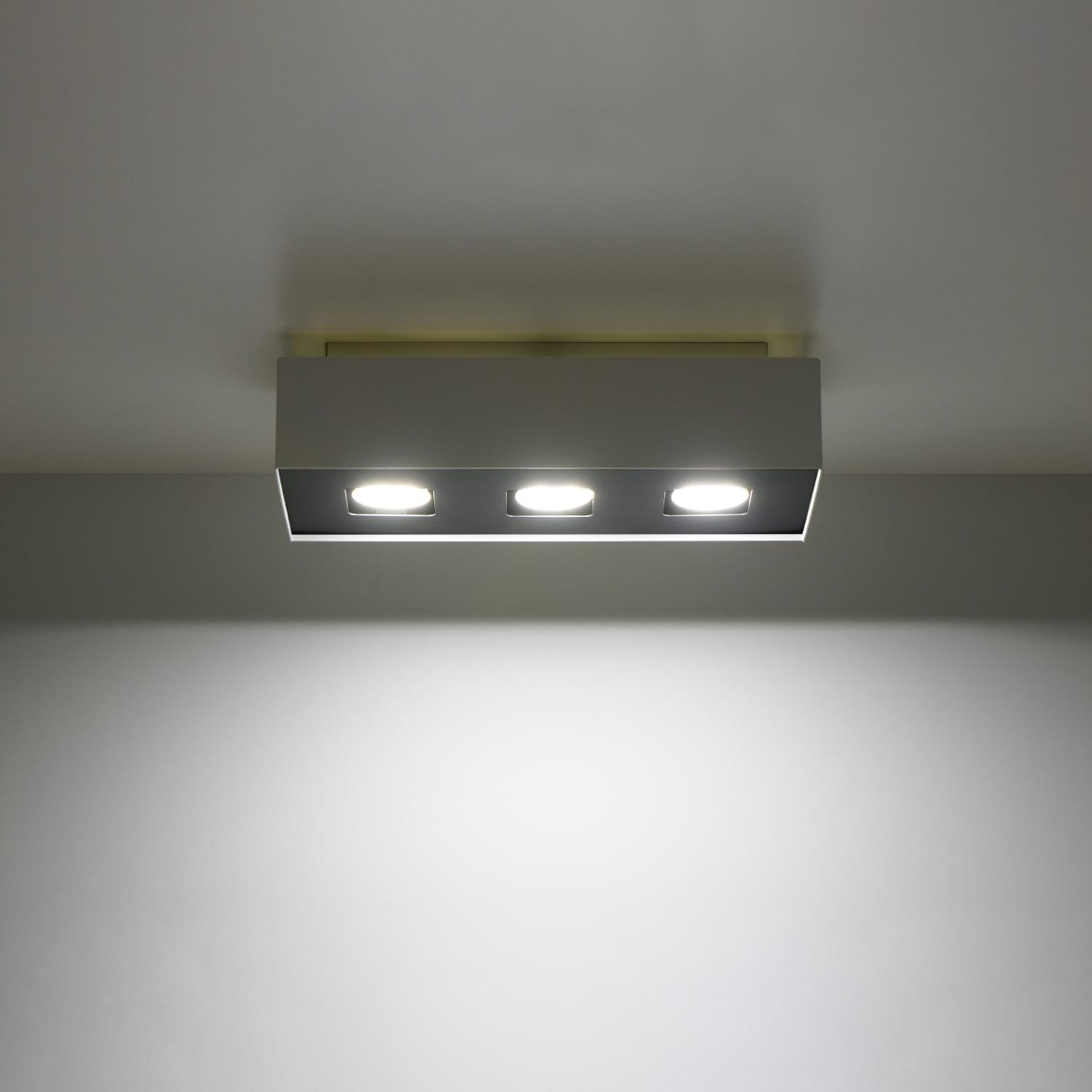 plafón MONO 3 blanco: elegancia y modernidad en un solo diseño. Ideal para iluminar tus espacios con estilo, ofreciendo una luz suave y acogedora en cualquier ambiente.