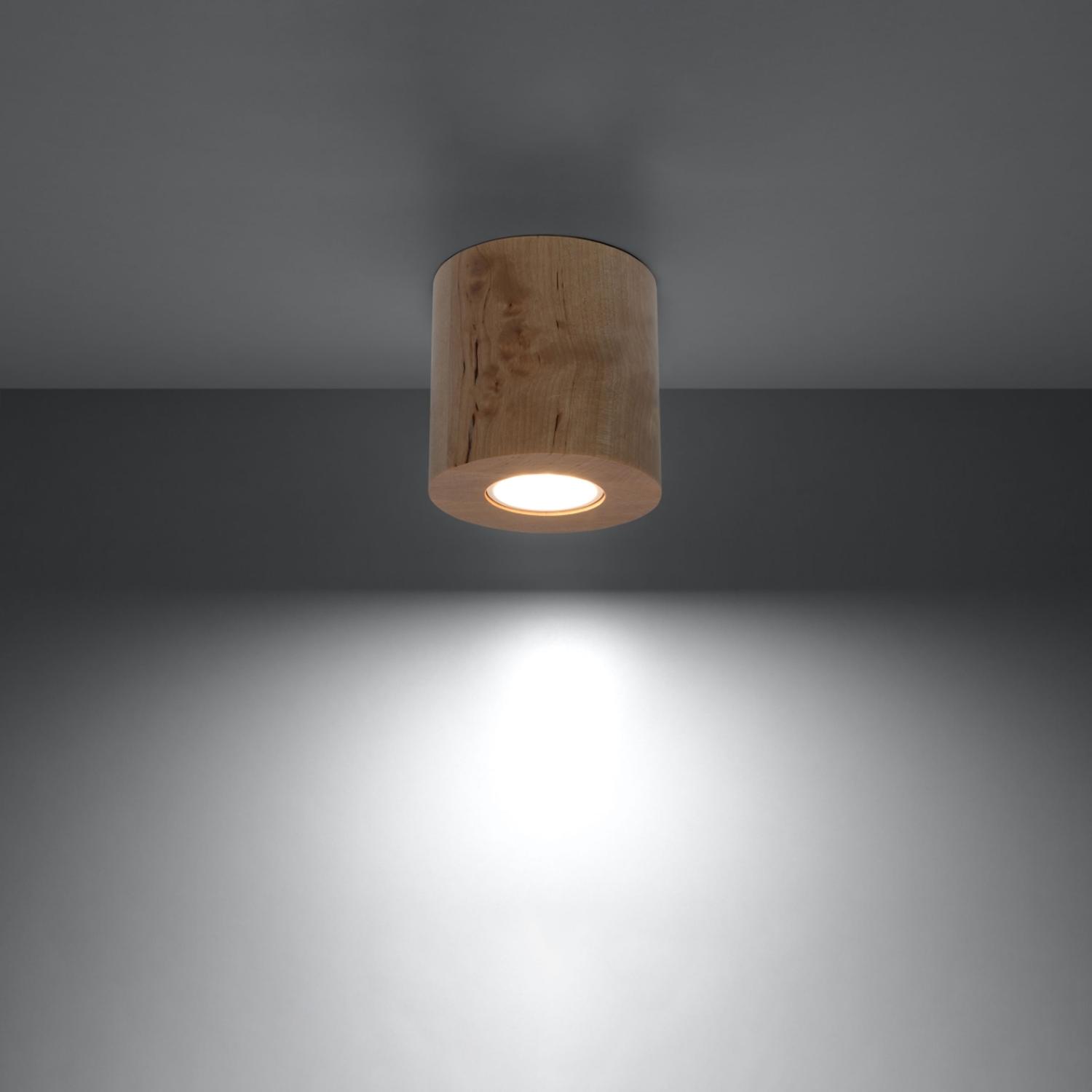 lámpara de techo ORBIS en madera natural, un diseño elegante y minimalista que ilumina cualquier espacio, aportando calidez y estilo a tu hogar. Ideal para ambientes acogedores.